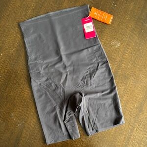 Commando High-Waisted Shapewear Shorts - Gray